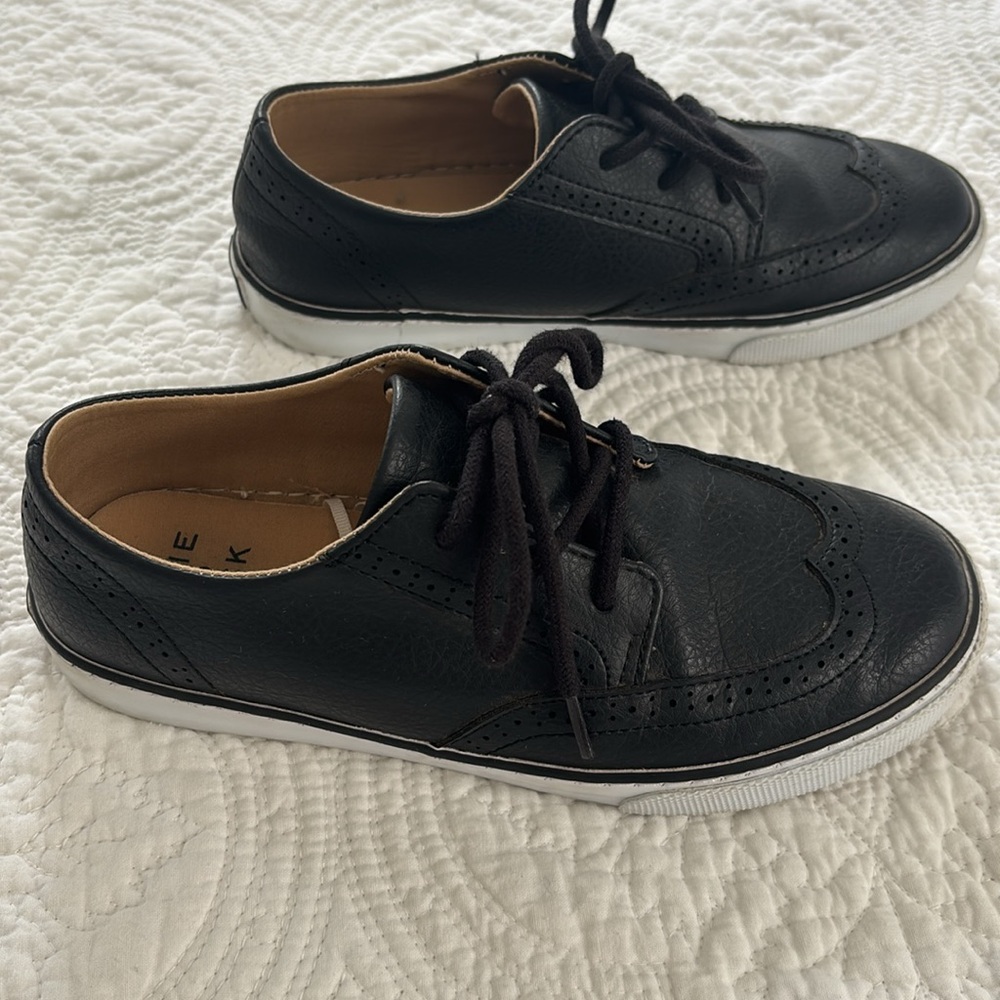 Janie & Jack Wingtip Sneaker - Picture 7 of 13
